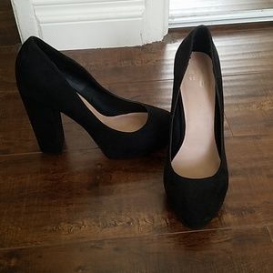 Black heels size 9.5